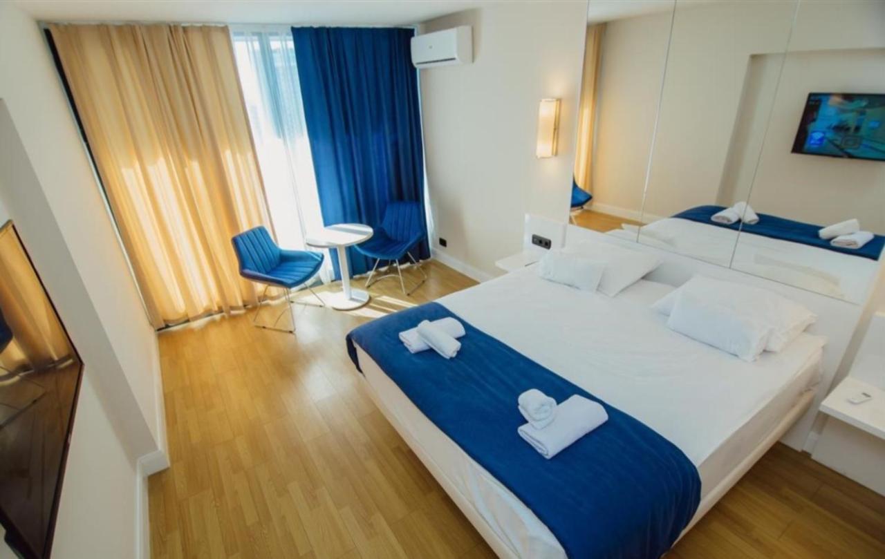 Delux Sea View Aparthotel In Orbi City Батумі Екстер'єр фото